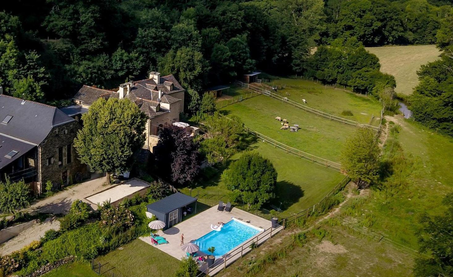 La Ferme Des Andes - Gite L'Atelier Quins Exterior photo